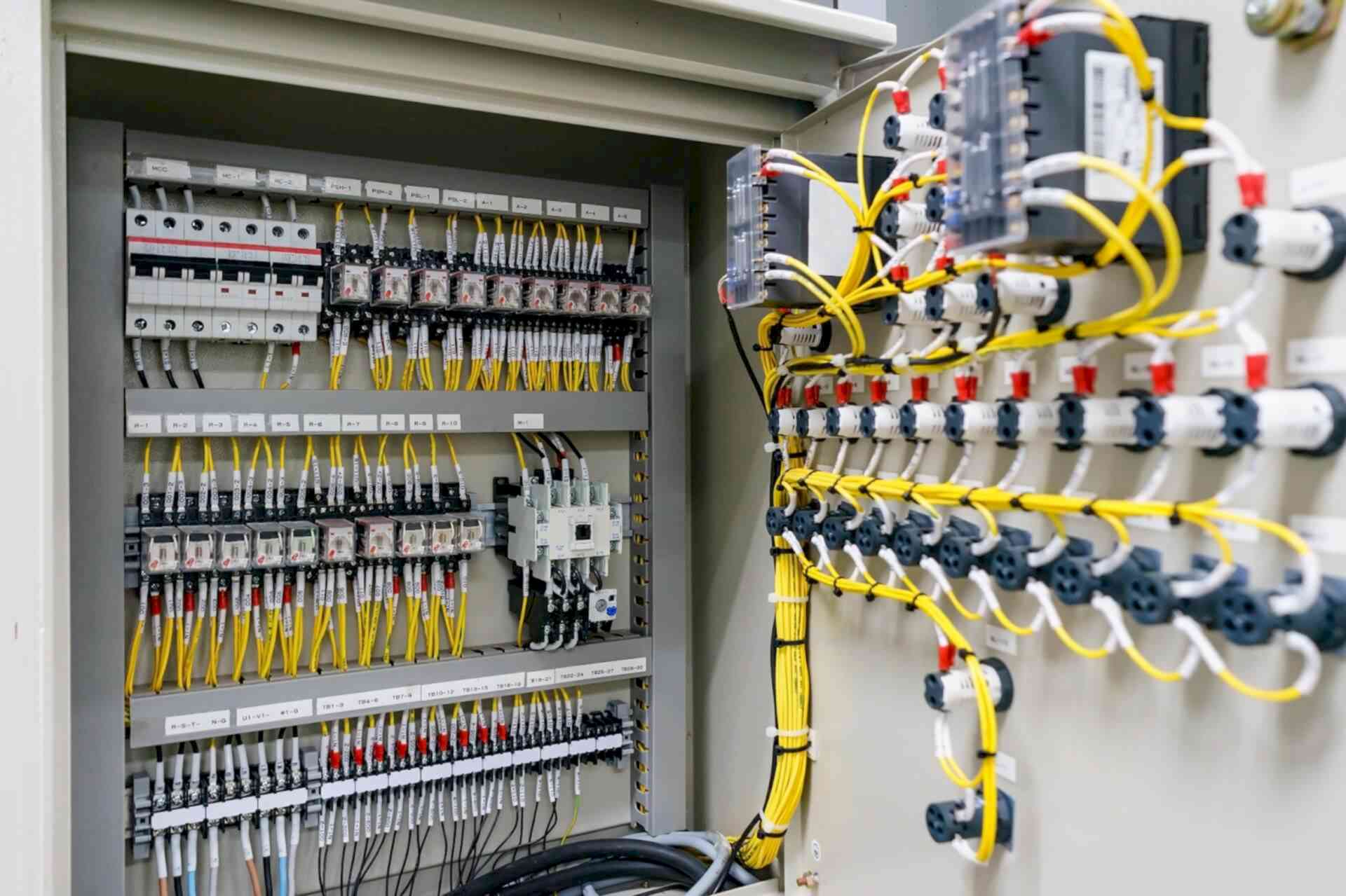 Endüstriyel Elektrik Sistemleri